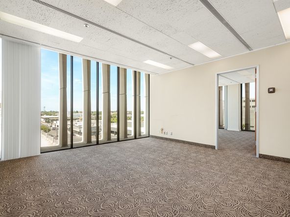 Office Space Available in Excellent Condition & Move-In Ready : 1221 Van Ness Ave, Fresno, CA 93721